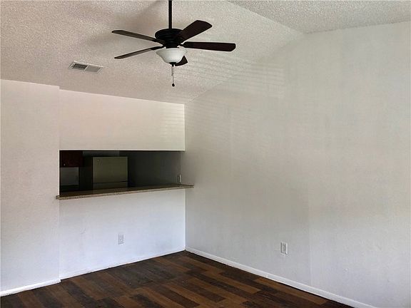 2nd image of 3402 Lynridge Dr #5B