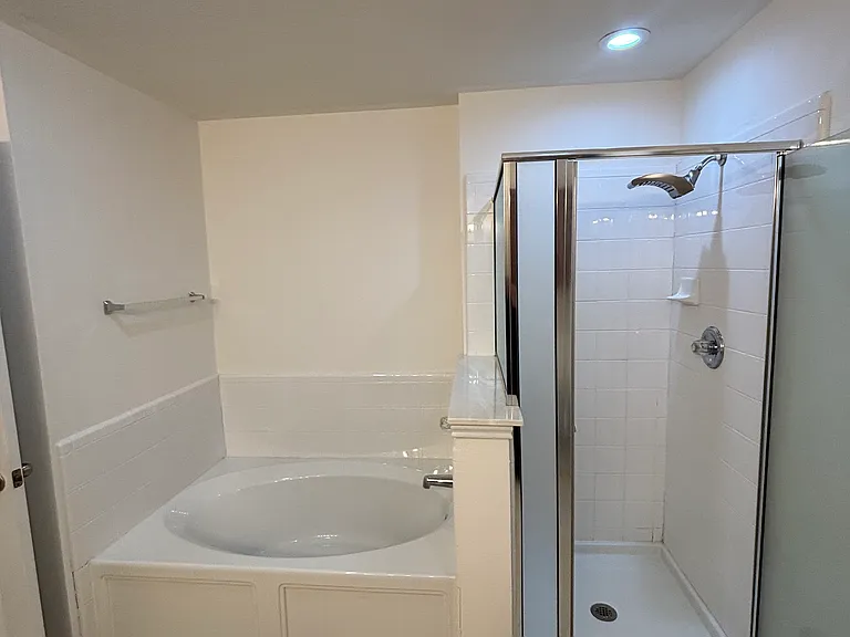 1327 Falcon Holw — Photo 9
