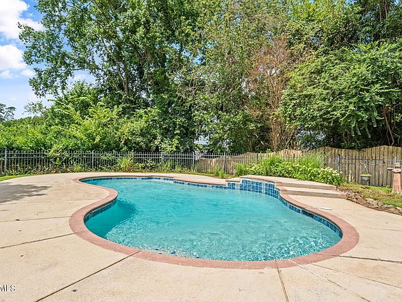 5th image of 2464 Hardin Farms Ln