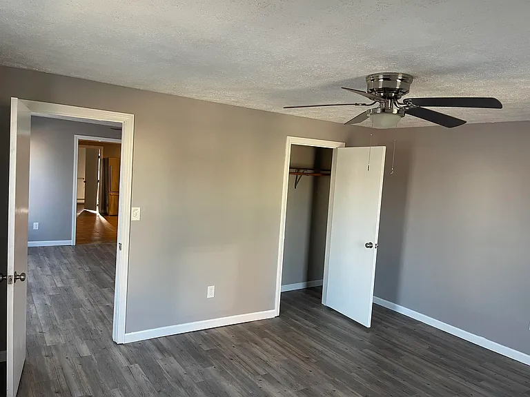 520 Beech St #2L — Photo 6