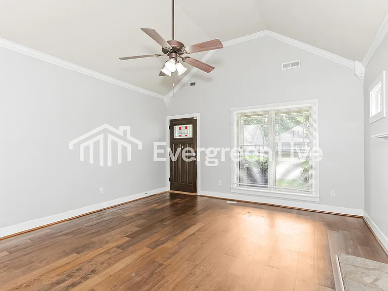 232 Creekstone Trl — Photo 2