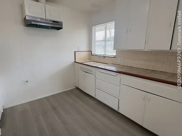 2029 McCray St APT 3, Bakersfield, CA 93308