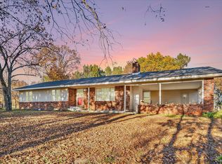 18555 E Highway 32, Stockton, MO 65785