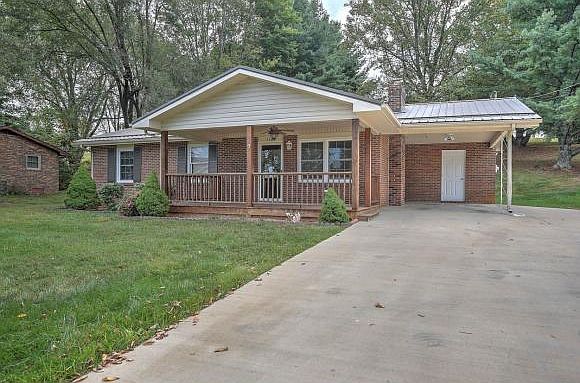 1st image of 1104 Skyline Dr