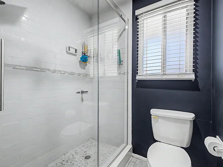 1958 E Laguna Dr — Photo 32