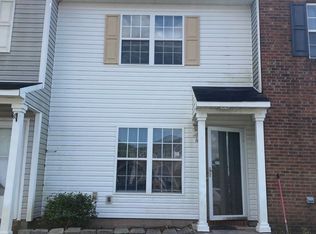 104 Woodlake Ct, Jacksonville, NC 28546