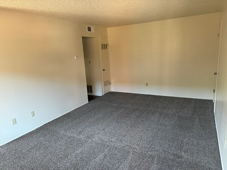 1240 Luther Way #3 — Photo 3