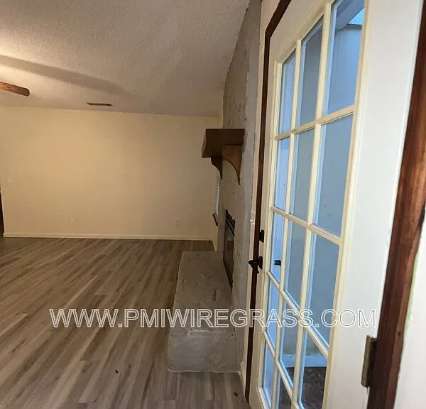 214 Brookside Ln — Photo 33