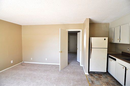 2nd image of 4300 Knight Rd SW APT C