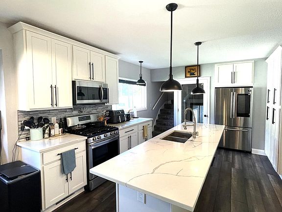 4th image of 1301 E Seeley STREET