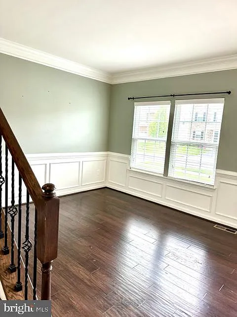 4 bed, 2.5 bath, 2975 sqft, $3,400 — Photo 3