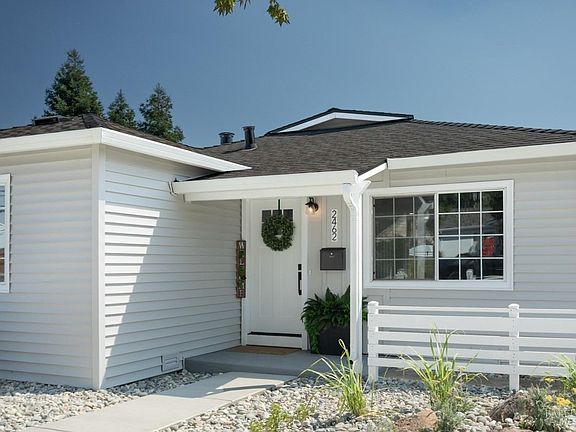 4th image of 2462 Upland Drive