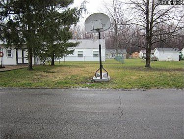 3rd image of 1140 Shore Acre Dr