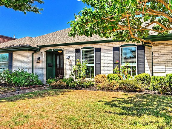 2nd image of 27 Colony Park Cir
