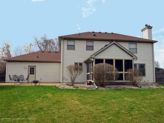 2nd image of 2224 Cedarbend Dr