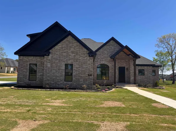 2005 Seattle Slew St, Searcy, AR 72143