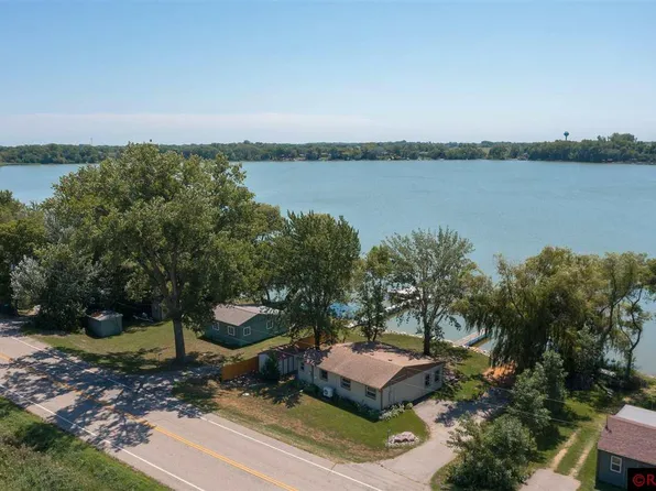 61327 235th St, Madison Lake, MN 56063