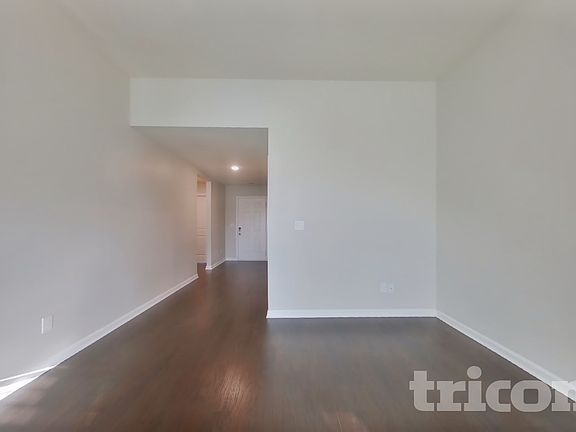3rd image of 2823 Buzz St