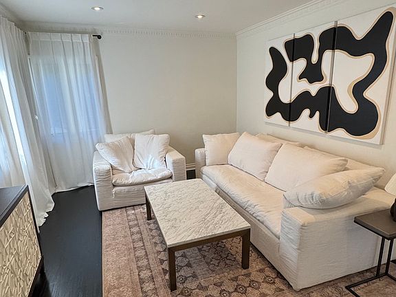 2nd image of 1013 N La Jolla Ave #1013
