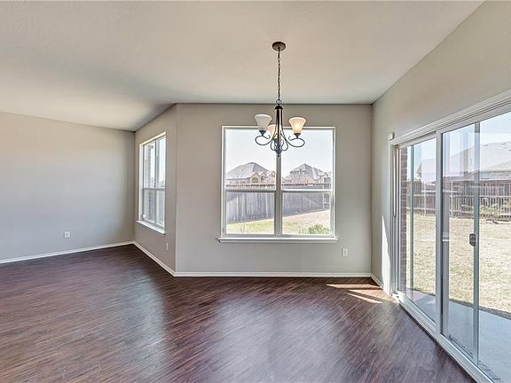 5th image of 941 John Kennedy Dr