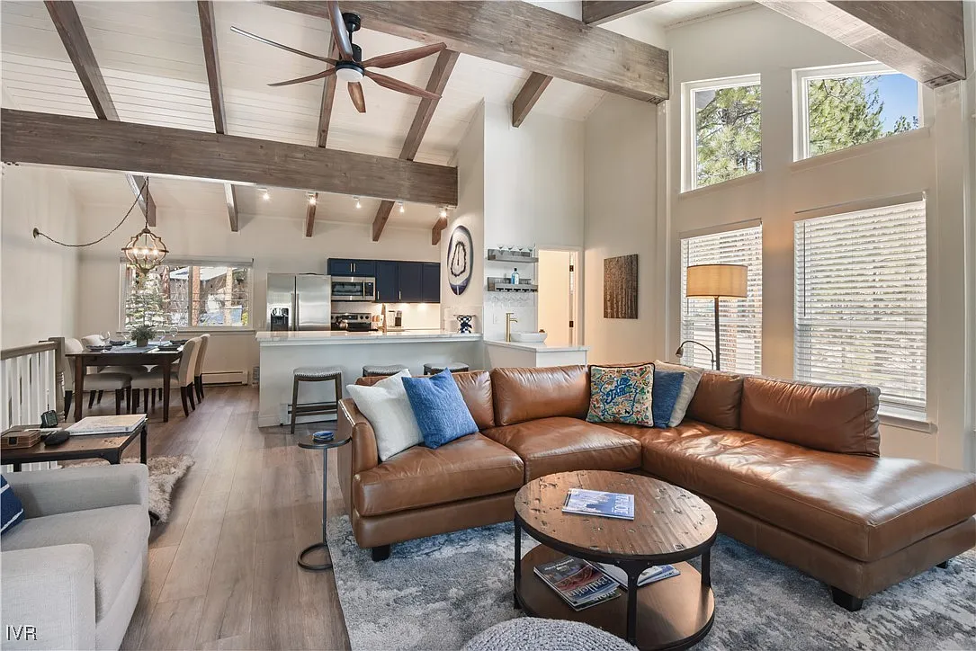 830 Oriole Way #21 photo 1