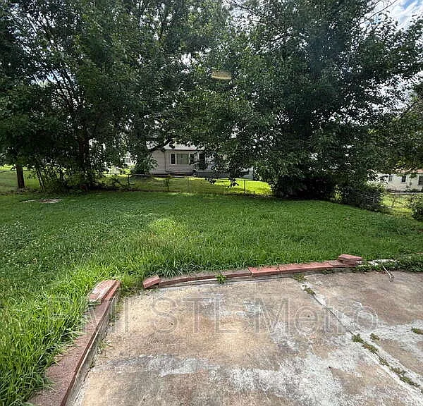 10235 Cabot Dr — Photo 13