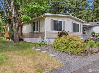 18425 NE 95th St UNIT 221, Redmond, WA 98052