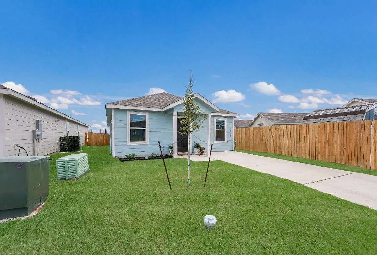 13012 Hancock in Converse, TX 78109 — Photo 2