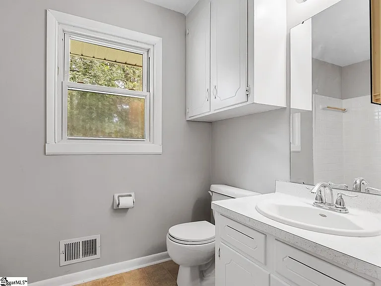 528 Glenwood Dr — Photo 7