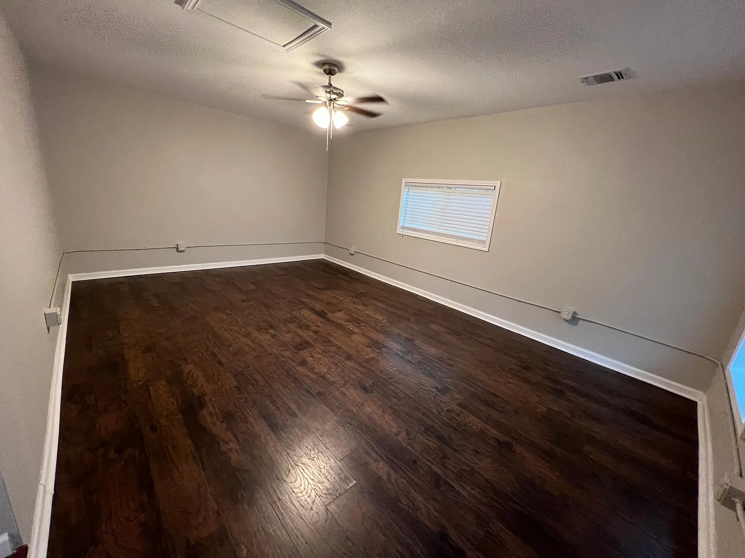 1 bed, 560 sqft, $950 — Photo 3