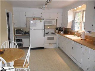 5th image of 115 Yorkshire Dr