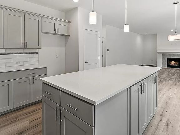 4th image of 16207 9th Ave E
