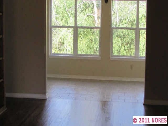 1st image of 1419 E 32nd Pl