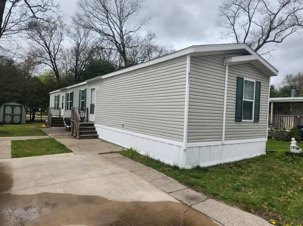 621 Taffy Ln, Muskegon, MI 49442