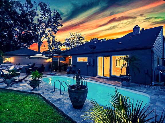5th image of 12026 Waldemar Dr