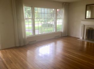 1704 Girard Dr, Graymoor Devondale, KY 40222