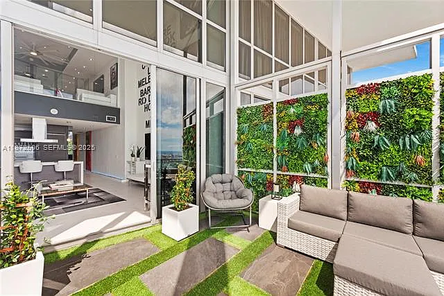 1100 Biscayne Blvd #LPH6105 — Photo 14