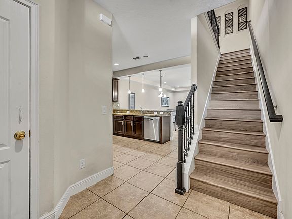 3rd image of 8177 Roseville Blvd
