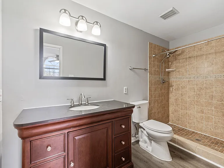 2714 Meadowcrest Ct — Photo 14