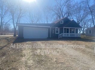 518 W McHenry St, Billings, MO 65610