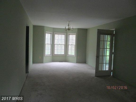 3rd image of 321 Overlook Dr
