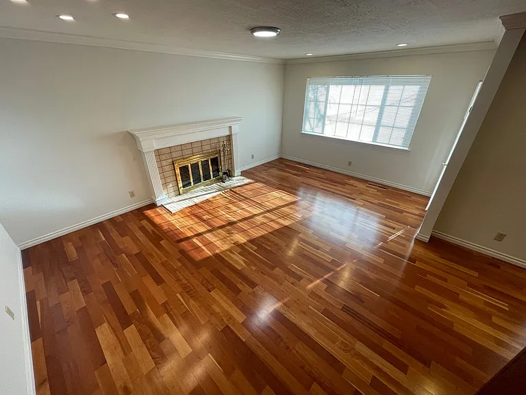 38639 Farwell Dr — Photo 3