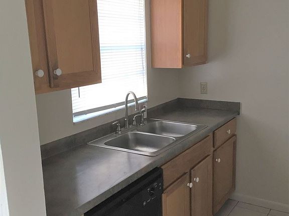 2nd image of 1322 E Fort King St APT 2