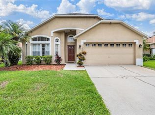 19028 Weatherstone Dr, Tampa, FL 33647
