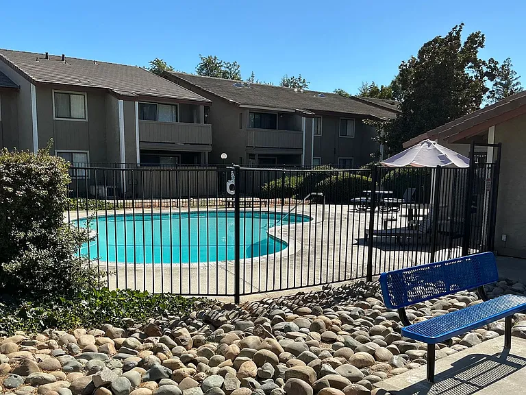 Sunflorin Village Apartments — Photo 59
