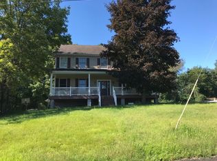 4 Stuart Ln, Oak Ridge, NJ 07438