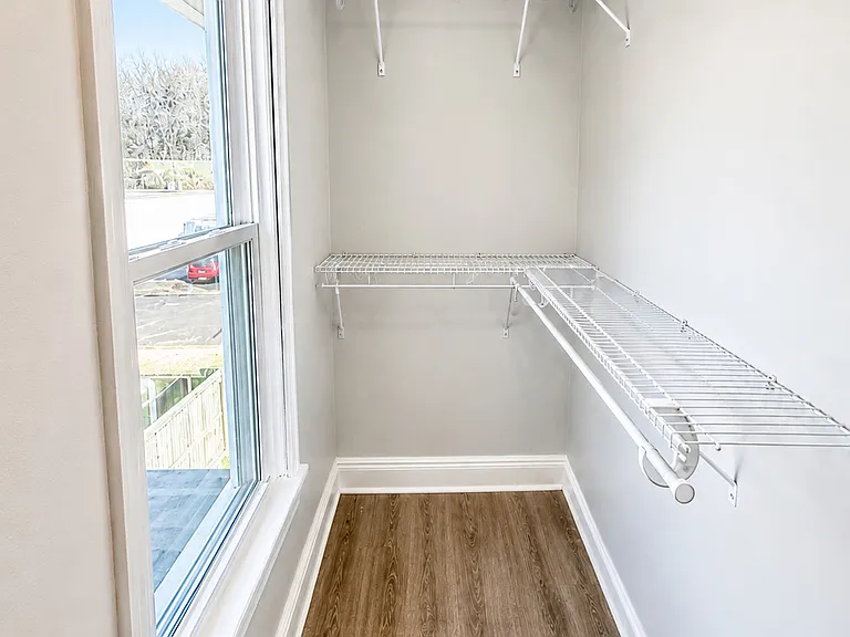 517 E Railroad Ave #2 — Photo 11