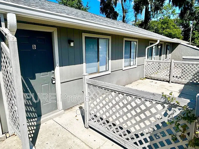 1 bed, 1.0 bath, 645 sqft, $949 — Photo 2