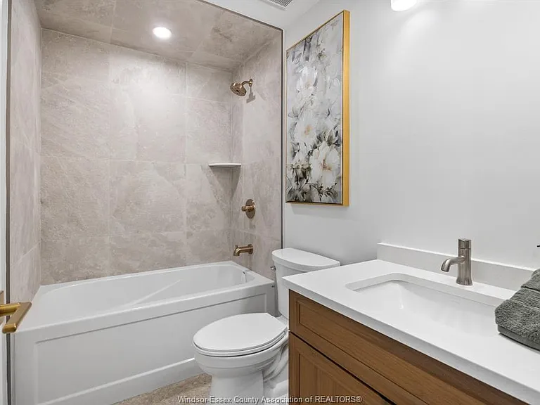 215D Lesperance Rd — Photo 17