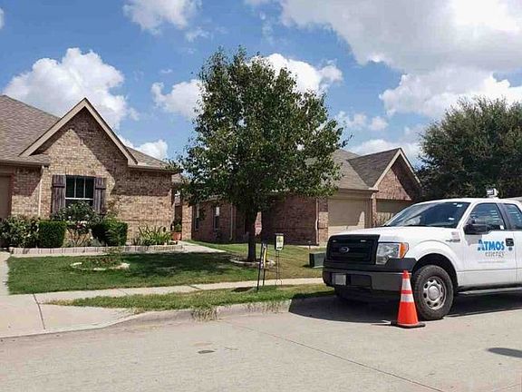 2nd image of 2925 Milby Oaks Dr